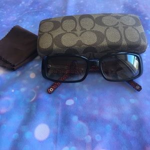 Coach tinted sunglasses 😎