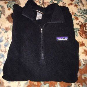 black fleece Patagonia pullover