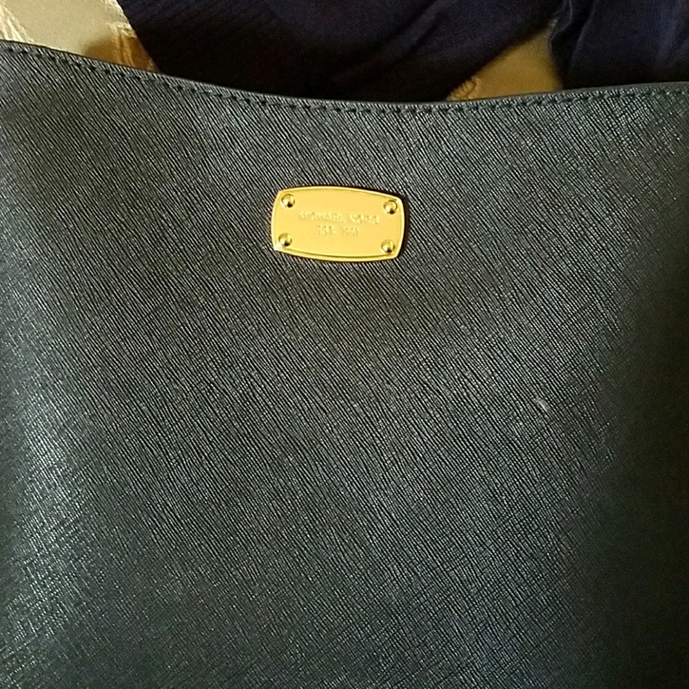 Meet your Posher, Regina