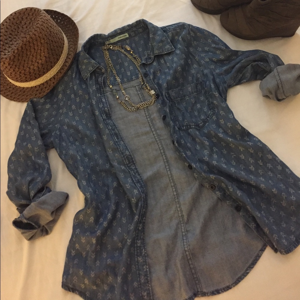 SOLD!!!  Maurices sz S denim shirt or soft jacket
