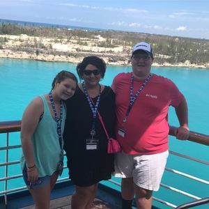 Meet your Posher, Dena