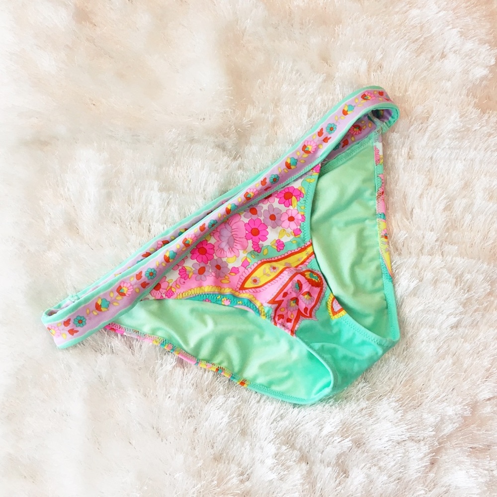 Victoria Secret • Paisley Bikini Bottoms •• NWOT
