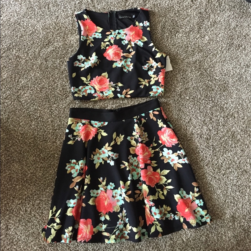 2 piece crop top and skirt, NEW