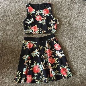 2 piece crop top and skirt, NEW