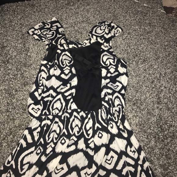 Small - Picture 2 of 2