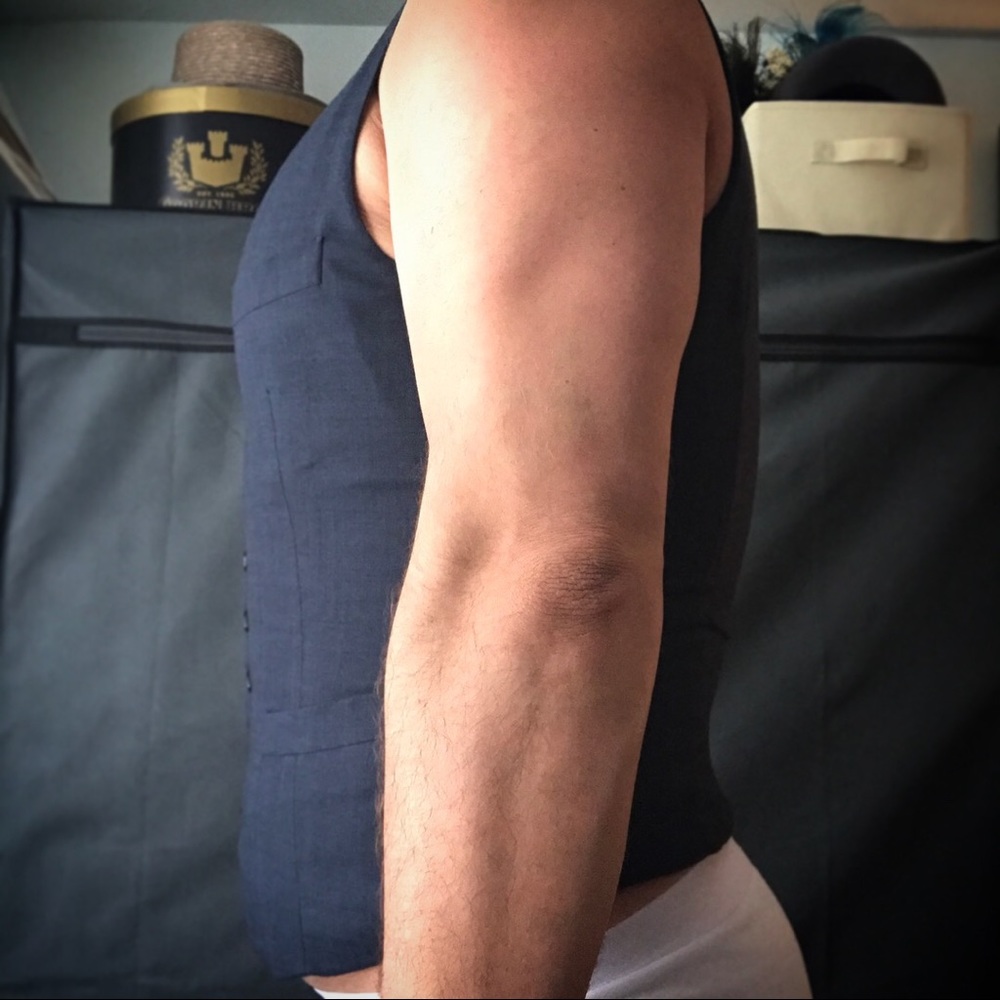 Seven button vintage-style 1920s vest.