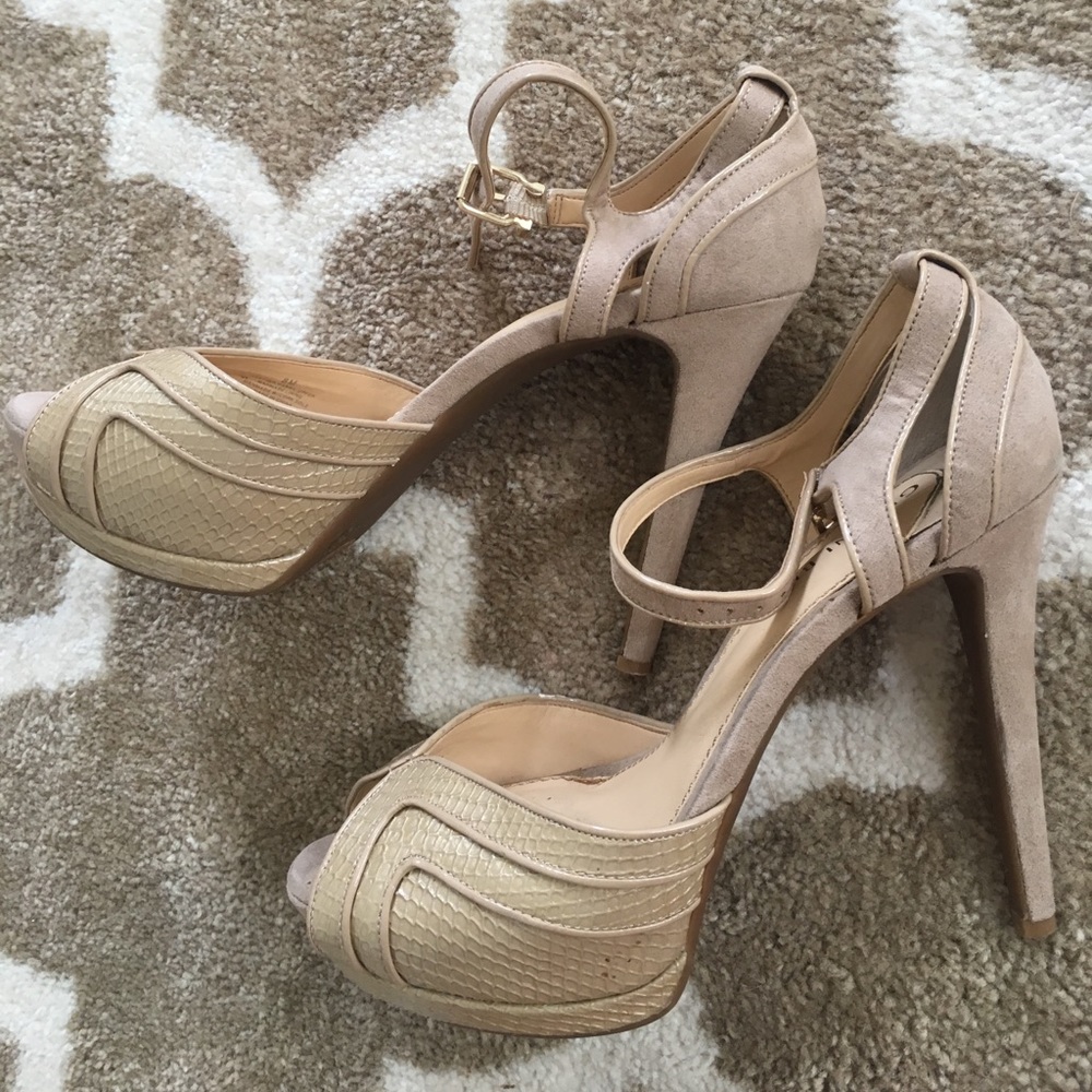 Gianni Bini nude pumps
