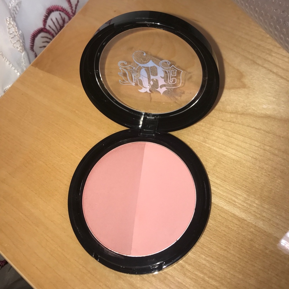 Kat Von D Shade and Light blush in Piaf and Poe