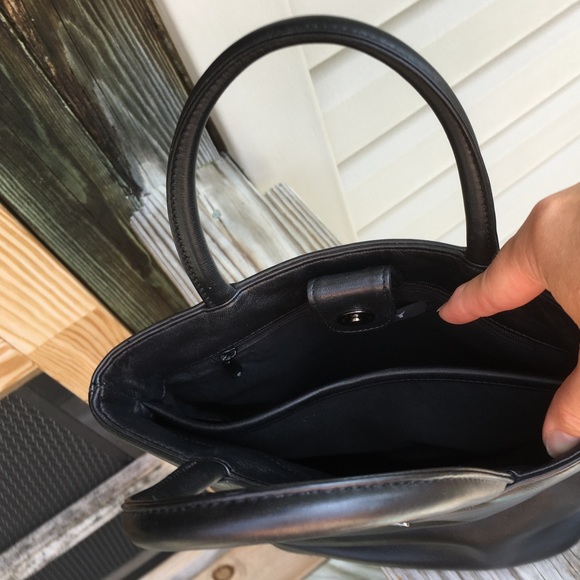 DKNY Black Leather Small/Med Tote Bag with Handles - Picture 6 of 8