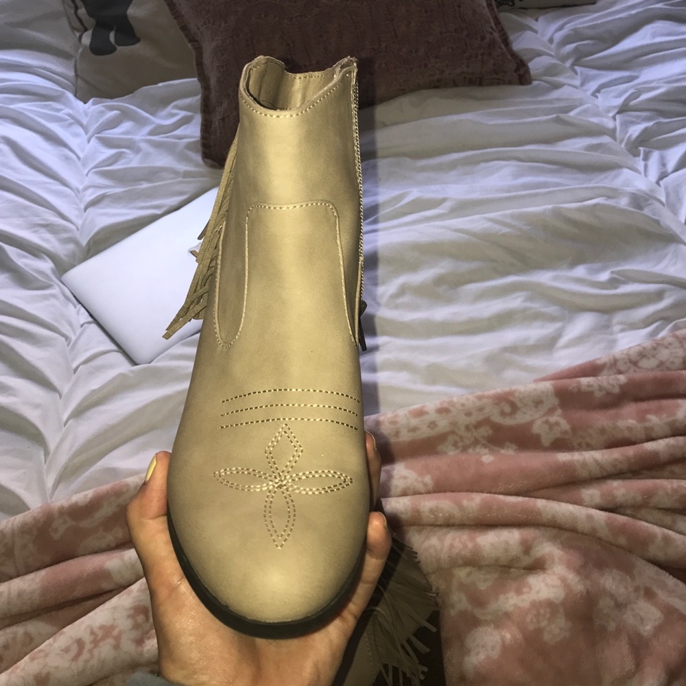Booties - Picture 4 of 4