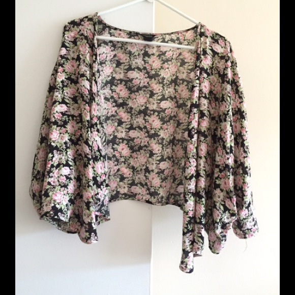 Forever 21 Tops - Floral Crop Kimono - Worn Once!