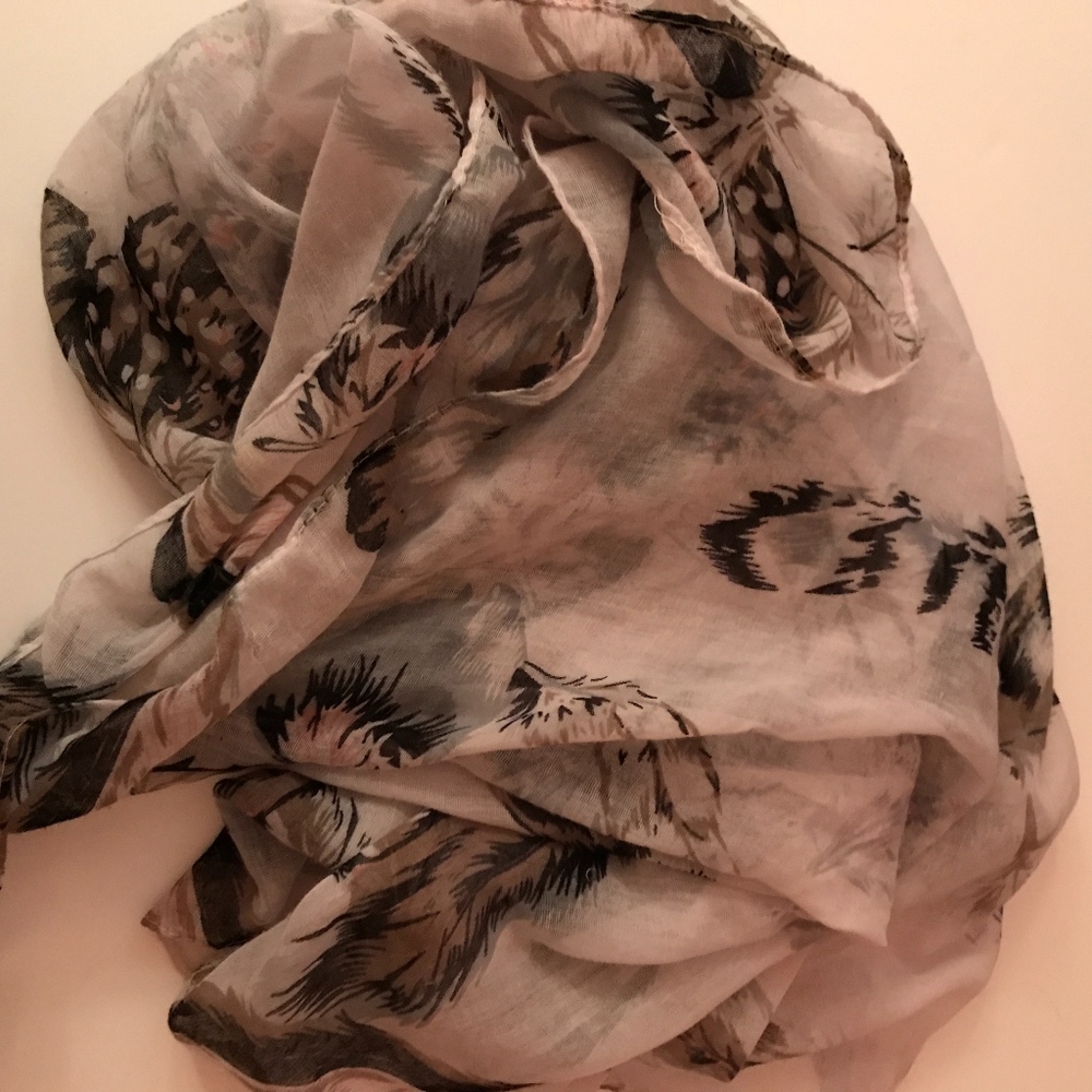 White feather pattern infinity scarf