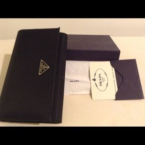 Authentic pre-owned Prada Tessuto Nero Wallet