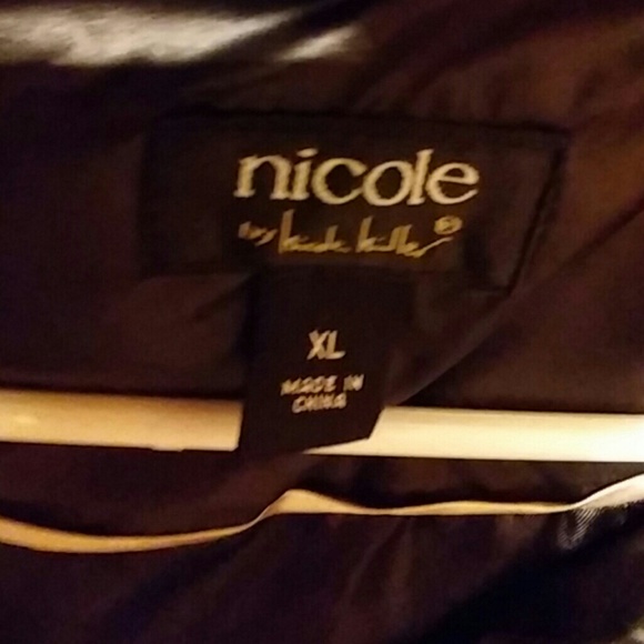 COAT - Picture 4 of 4