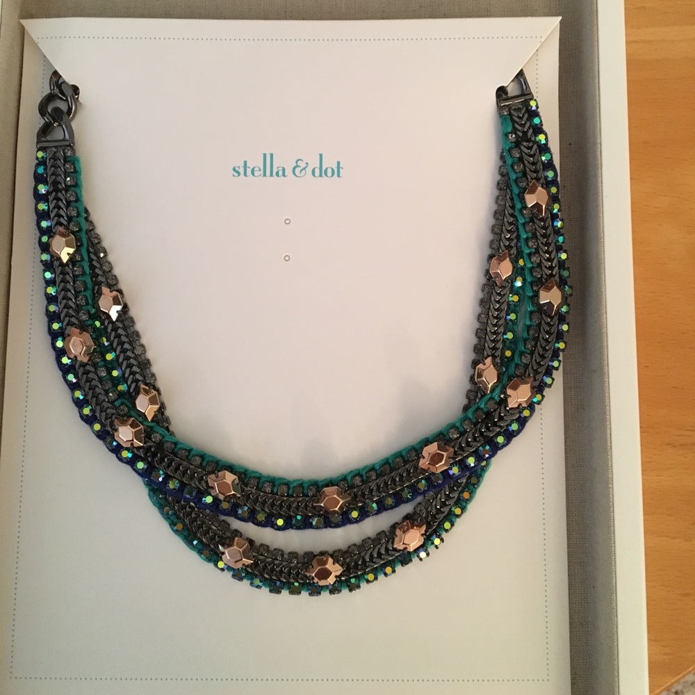 Retired Stella & Dot Mercury Necklace
