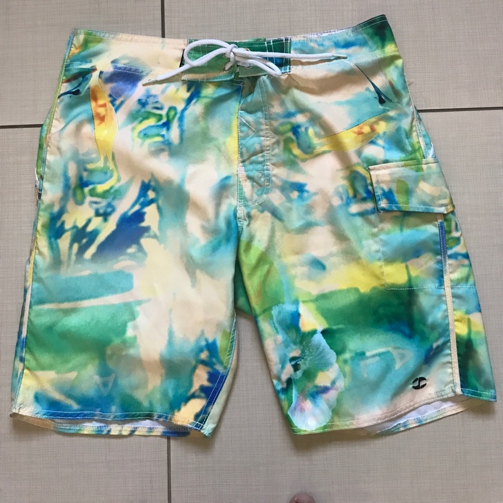 Split boardshorts