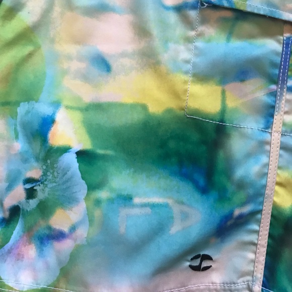 Split boardshorts - Picture 2 of 4