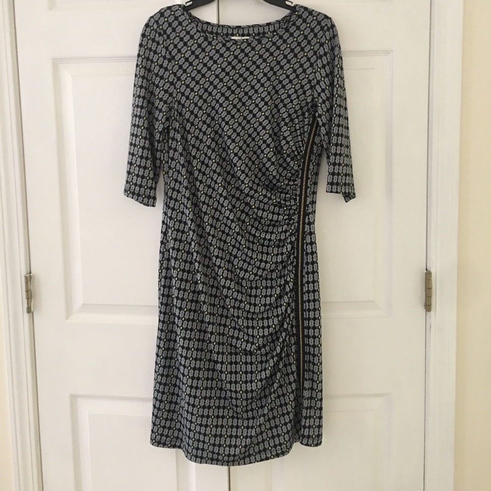 Printed "wrap" dress - EUC - Emma & Michelle