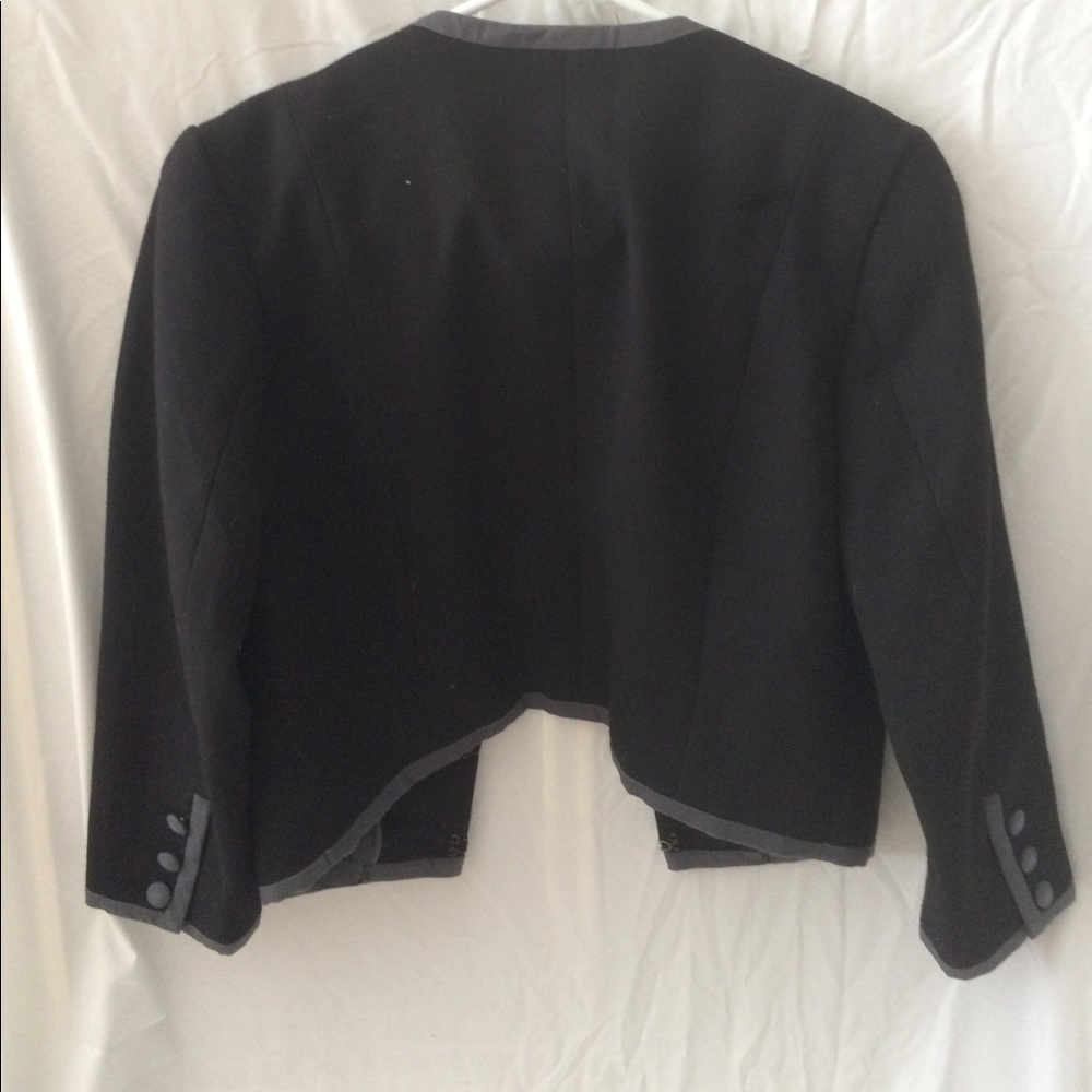 Cropped Jacket - Picture 3 of 3