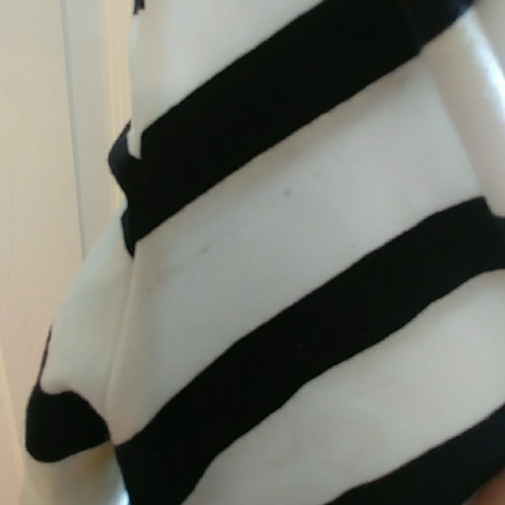 Shirt - Picture 3 of 4