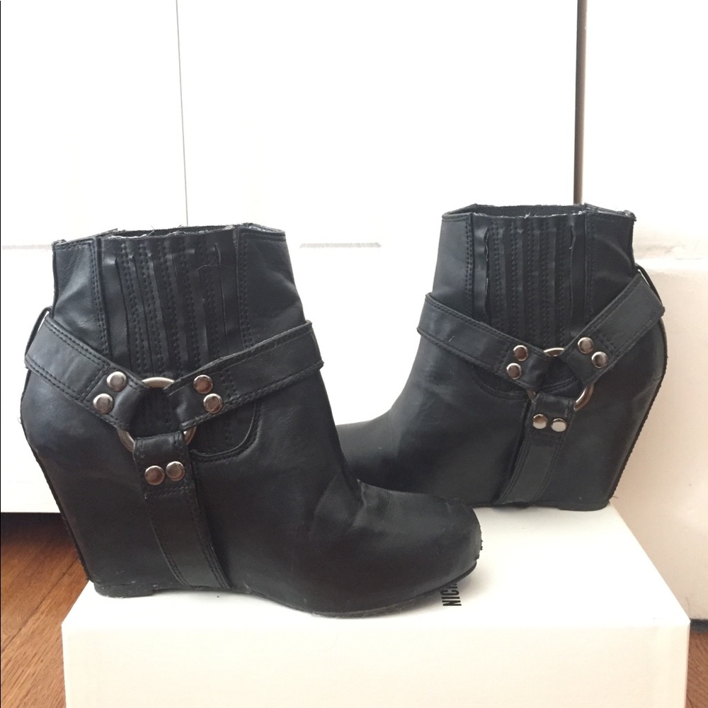 Deena & ozzy wedge biker ankle boots - black- sz 9