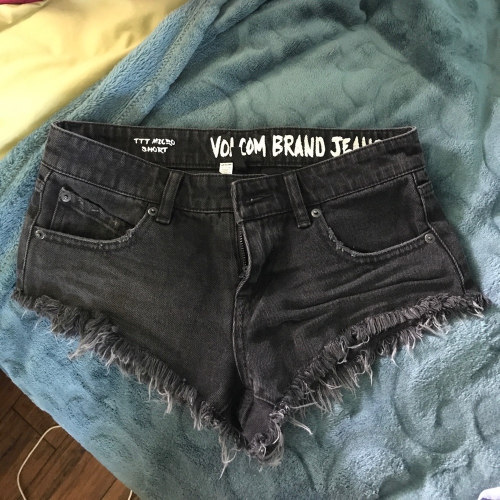 Volcom shorts size 0