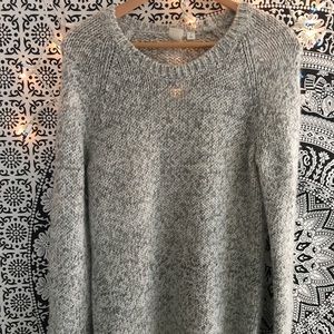 🔥SALE🔥GAP Gray Sweater 💓 WORN ONCE 😇