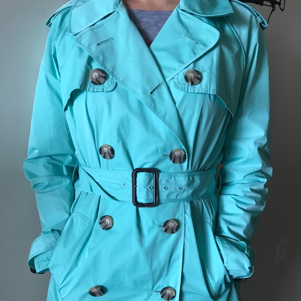 Mint color 🌱🌱Club Monaco trench coat