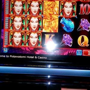 Meet your Posher, Karla