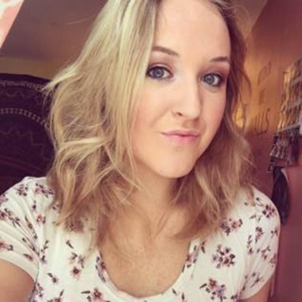 Meet your Posher, Caitlin