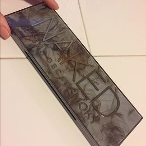 Urban Decay Naked Smokey. Never used.