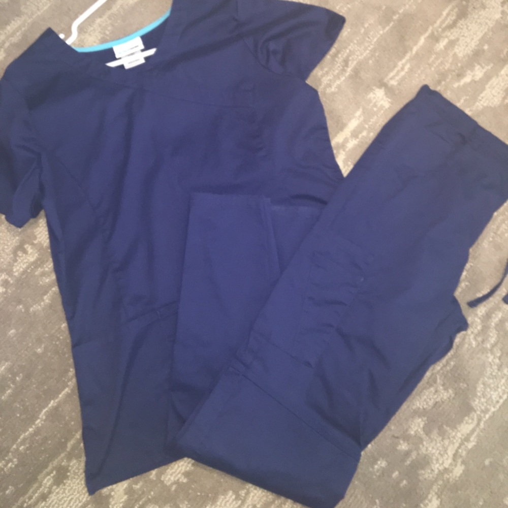 NWOT navy blue scrubs