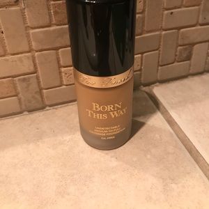 Too Faced Born This Way foundation