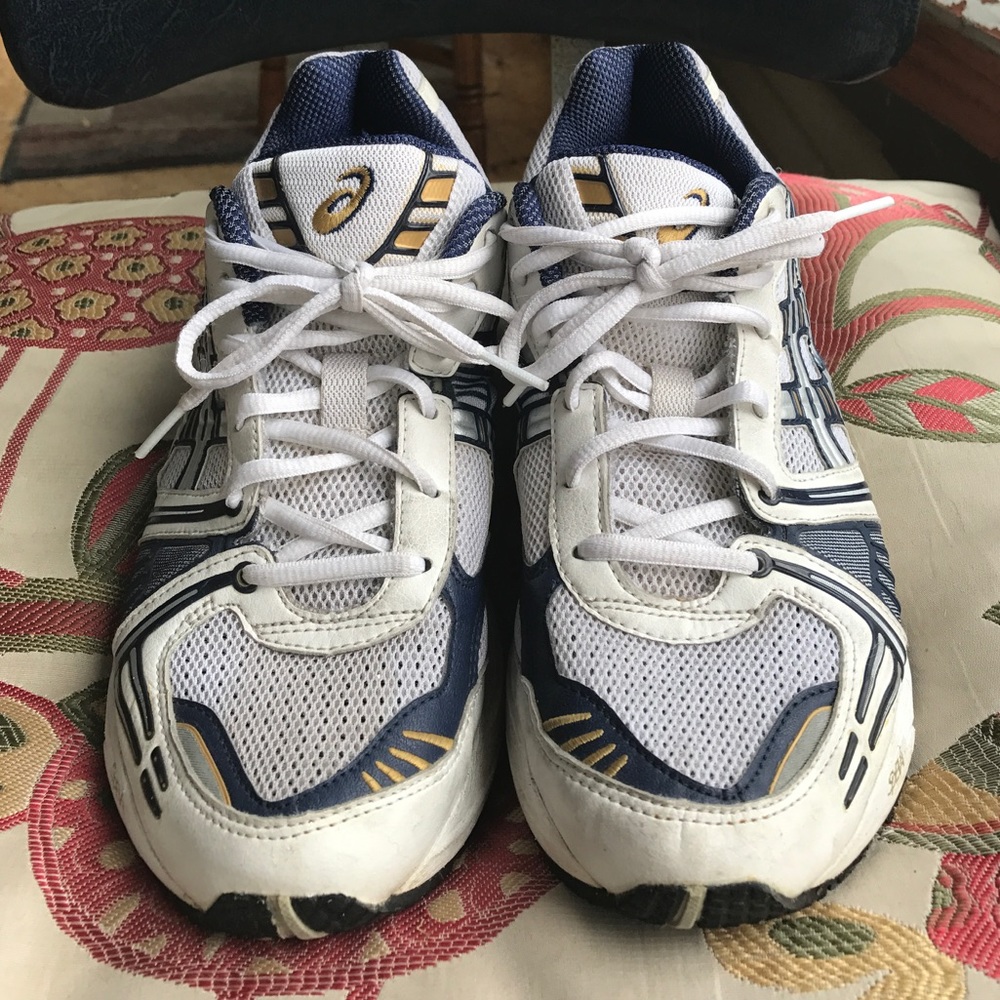 Asics tennis shoes