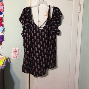Nwt size 4 torrid top