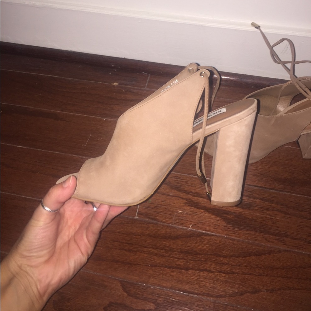 Steve Madden suede heels