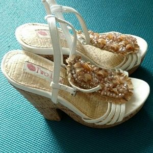 Two Lips size 7.5 wedges with sea shells