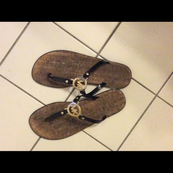 Michael Kors Sandals size 10 - Picture 2 of 2
