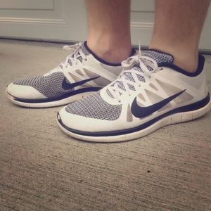 Nike Free 4.0 running shoes