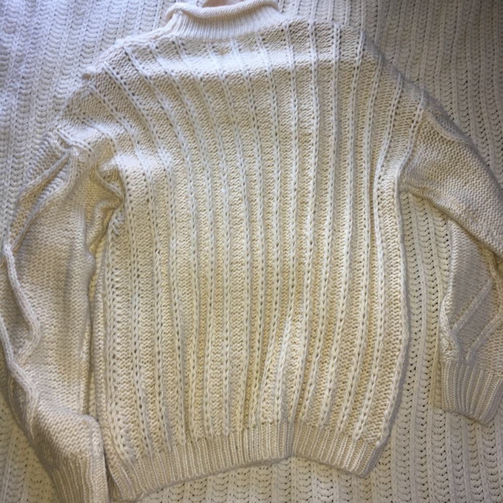 *SOLD* UNIF Omen sweater - Picture 4 of 5