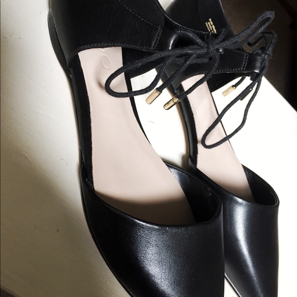 Never worn, size 6, Aldo flats