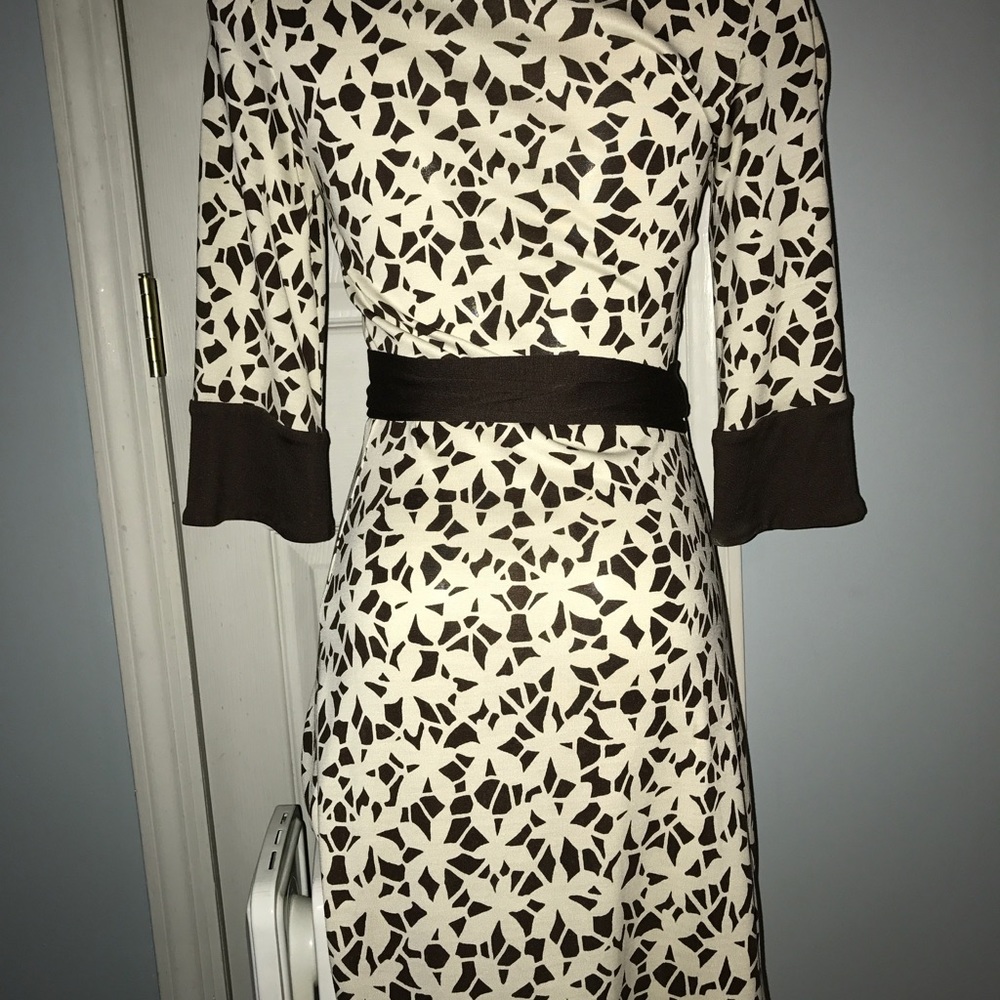 Elegant DIANE von furstenberg wrap dress 🎉