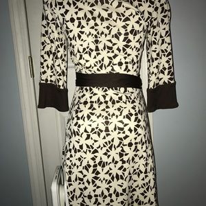 Elegant DIANE von furstenberg wrap dress 🎉