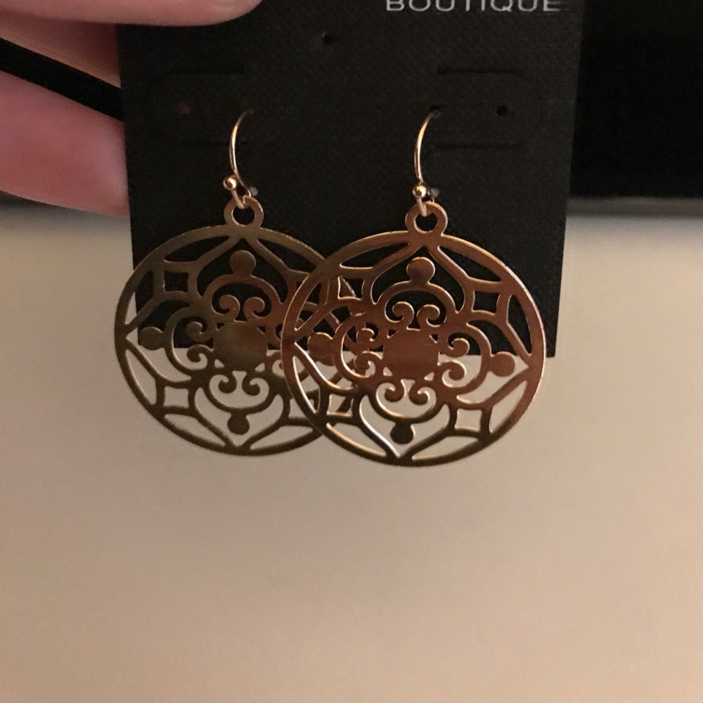 Gold earrings