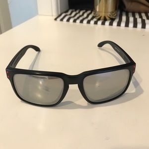 Mens Holbrook Oakleys, black and red