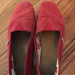 Red classic canvas Toms size 9.5 women