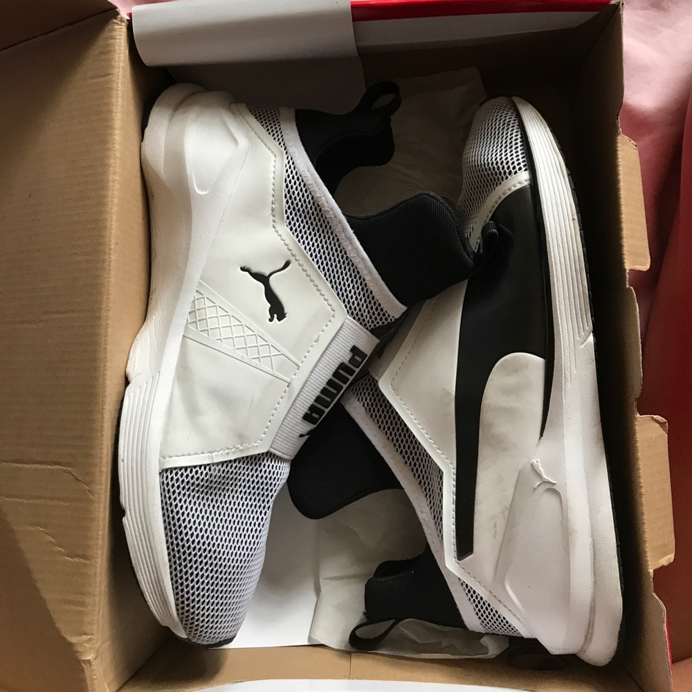 Puma Sneakers