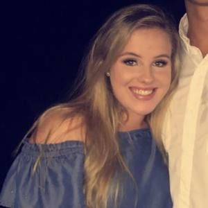 Meet your Posher, Elizabeth