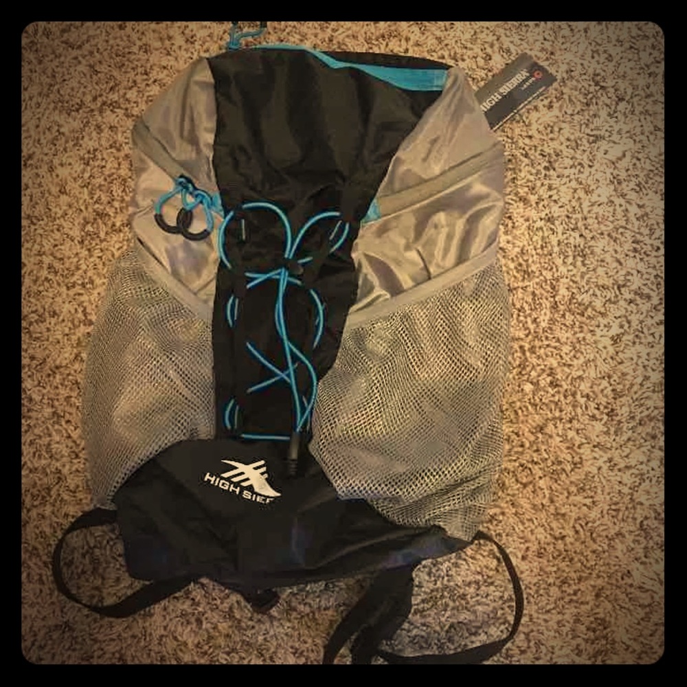 High Sierra Hiking or Running backpack 🎒 NWT