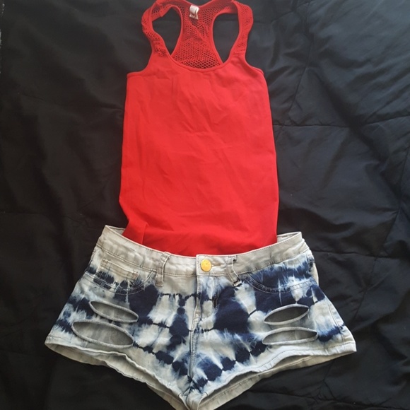 Red Top - Picture 5 of 5